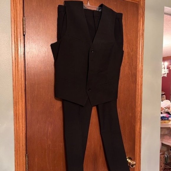 Black Men's Express Pants Slim 31 x 34 with matching vest size medium - Picture 1 of 5